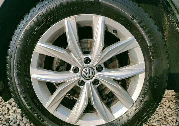 Volkswagen Tiguan cena 94900 przebieg: 142000, rok produkcji 2018 z Gorlice małe 529